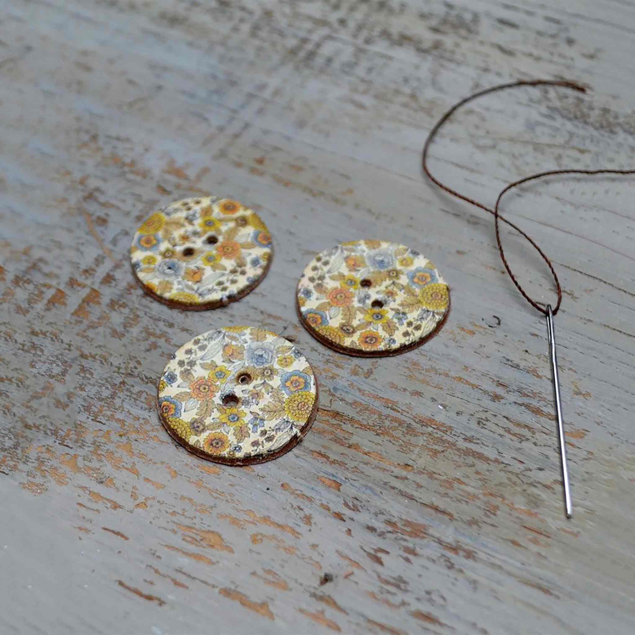 Vintage Wallpaper Print Leather Buttons - Retro
