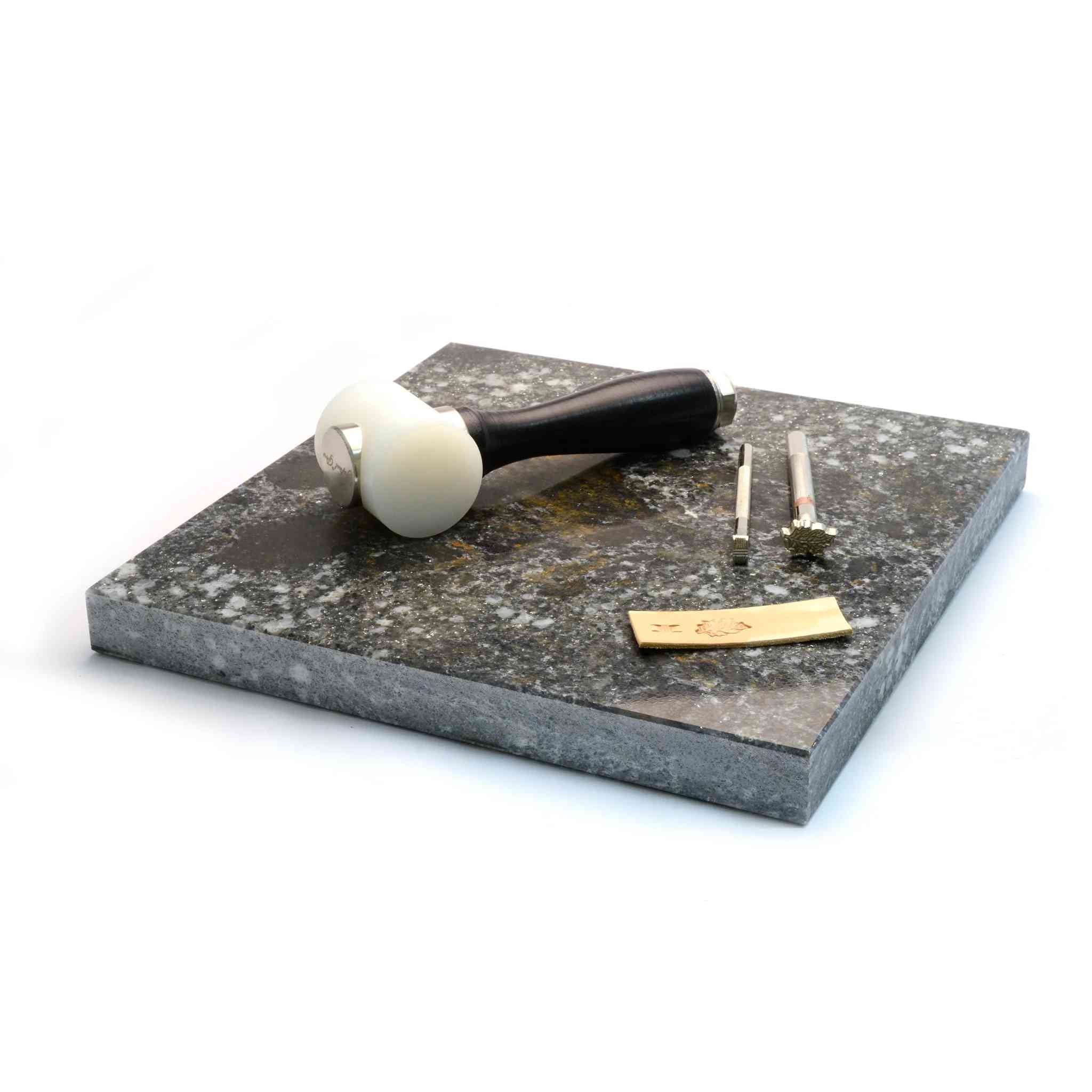 Large Quartz Block/Slab - Image 2